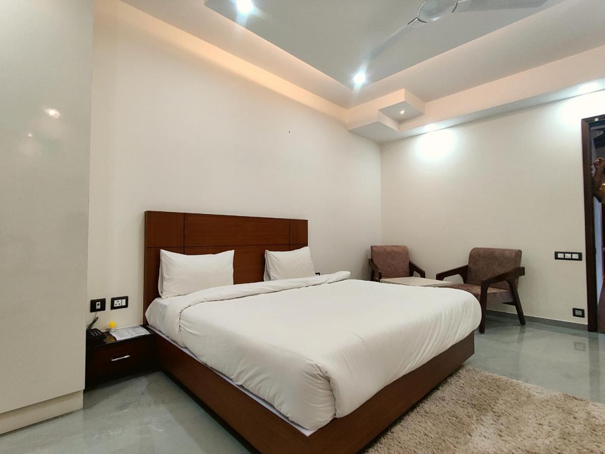 The Shacon Hotel Noida Eksteriør billede